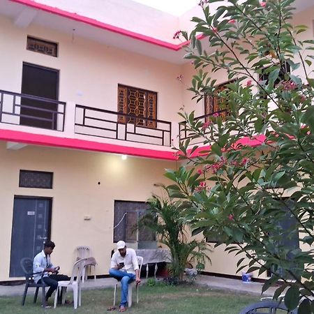 Blue Sky Homestay Khajurāho Exterior photo