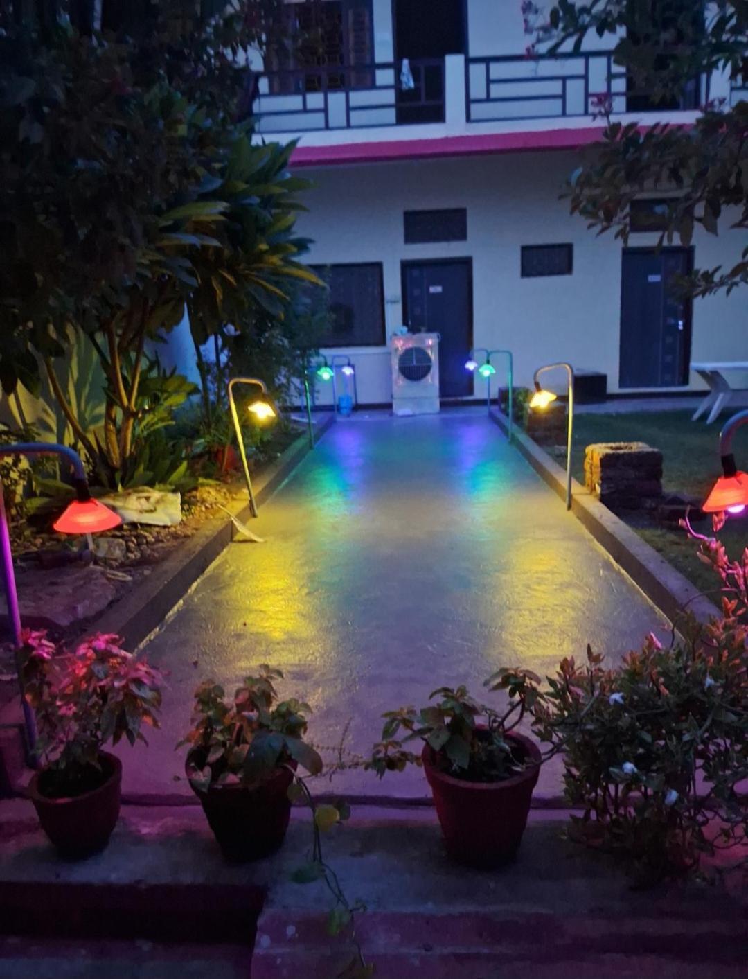 Blue Sky Homestay Khajurāho Exterior photo